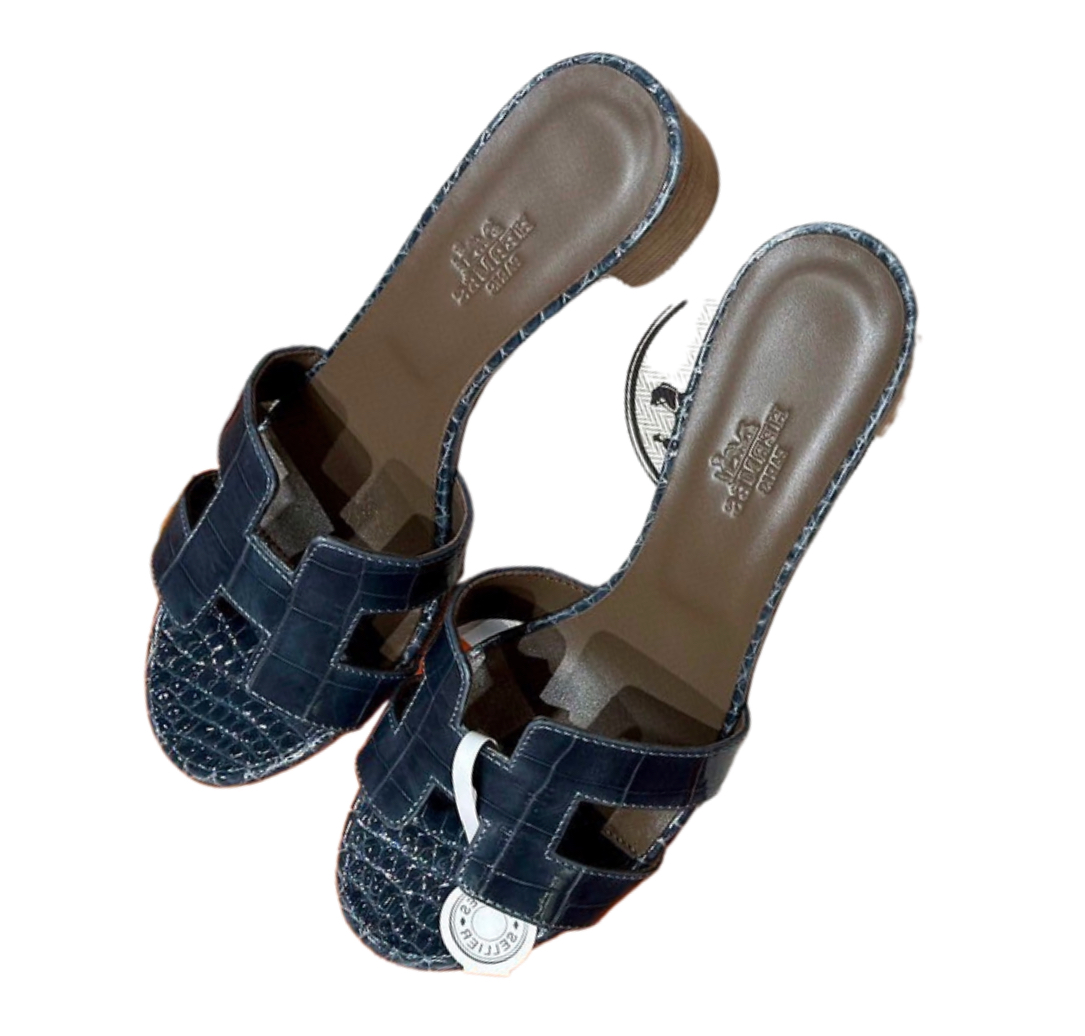 Hermès Oasis sandal Storm Blue Alligator