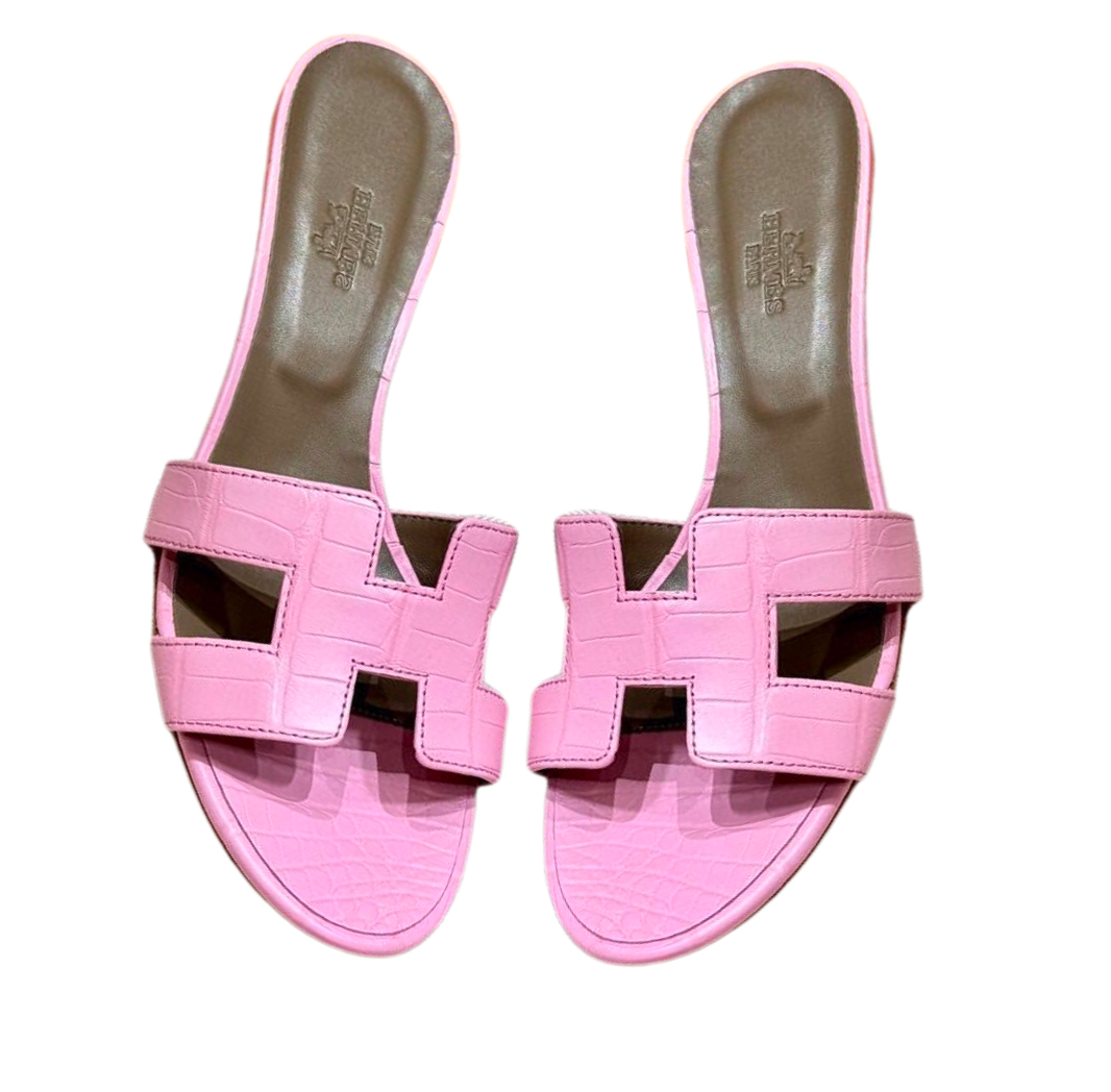 Hermès Oasis Sandals Bubblegum Alligator