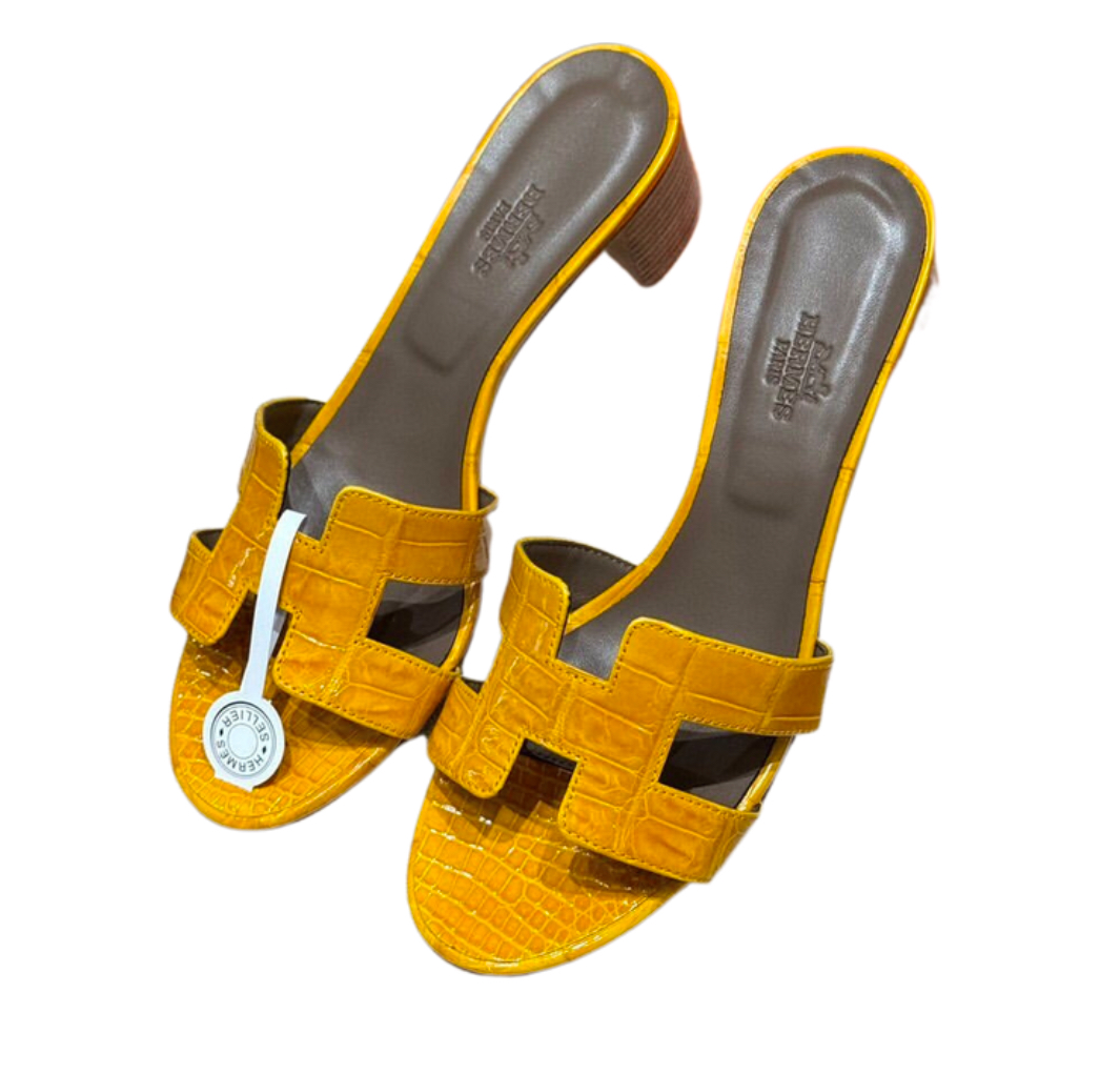 Hermès Oasis Sandals Jaune Topaze Alligator